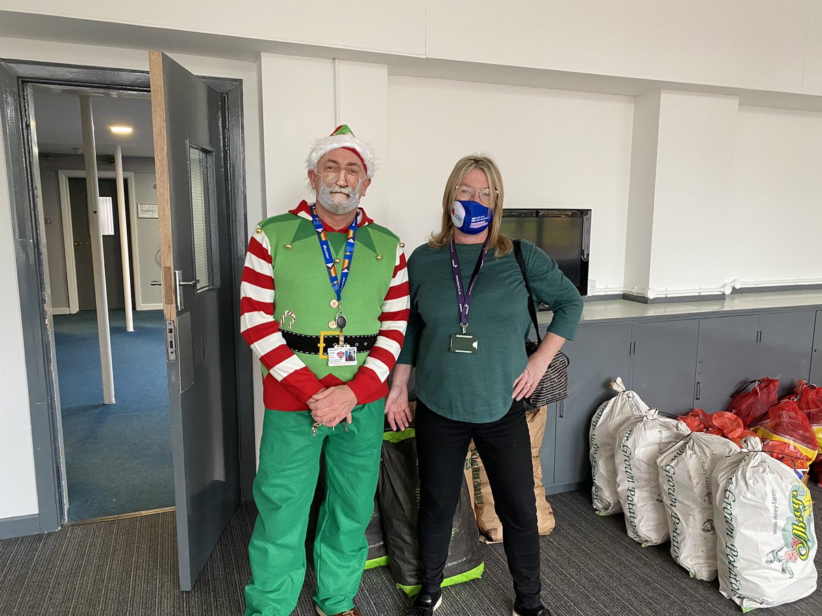100marathons's tweet photo. In-between the day job met up with #Baxters and #Abreys for donations for this years Thetford Christmas Hamper Appeal.  Thank you to everyone who has supported us so far. #thetford #breckland https://t.co/cHPcJxeaye