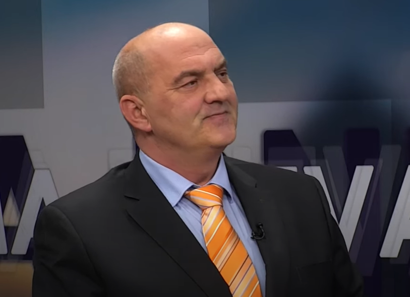 Demokracija1's tweet photo. #Podjetnik Matjaž Zorman o odkupu vina gostincev na ljubljanskih stojnicah: “Reševal sem problem, ki ga sploh ni”https://t.co/EQ1SYCW7mF https://t.co/SowjeHuc1Y
