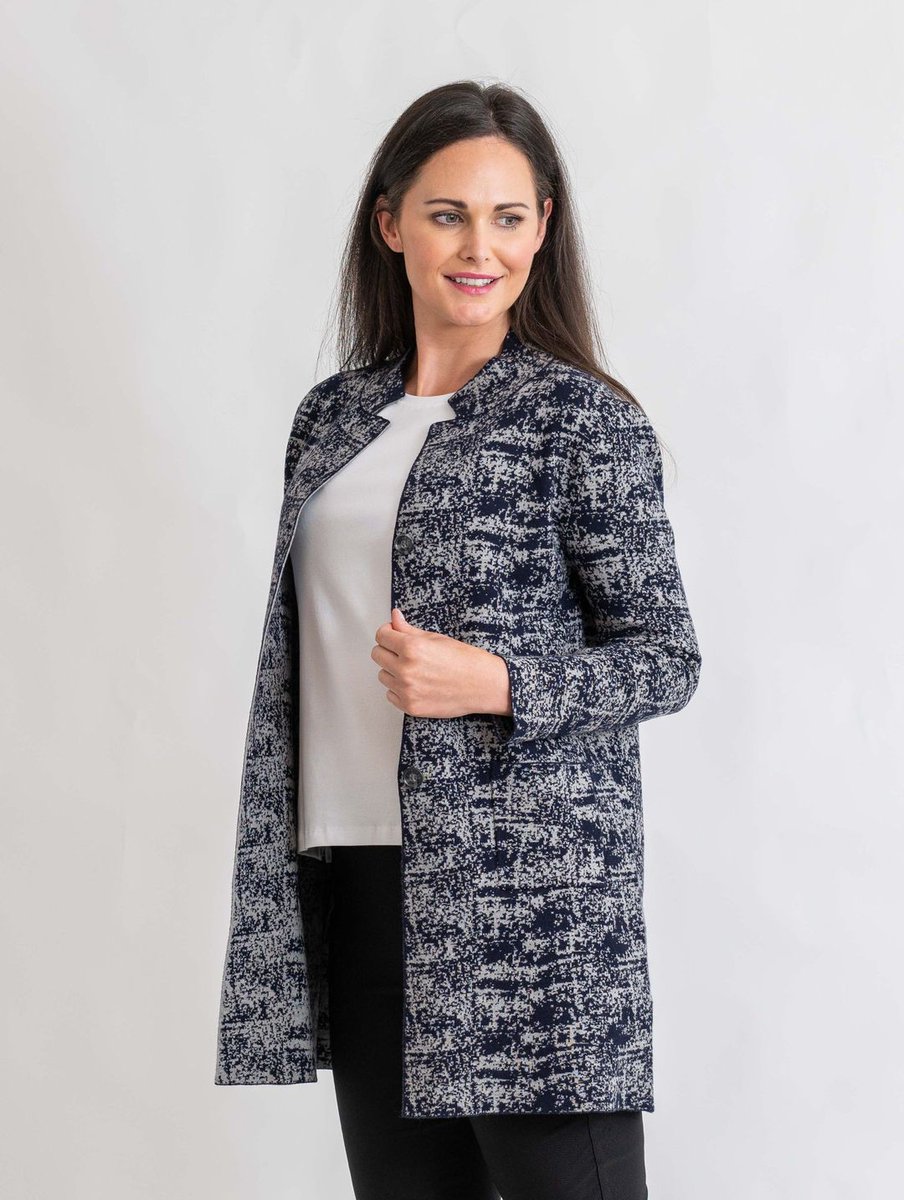 jeretailers's tweet photo. layer up, stay warm and look fabulous in our abstract pattern knit jacket 🔎J24553 . https://t.co/1TuMoplxn5 #justelegance #Knittedjacket #styleinspiration #fashionblogger  #styleinspodaily https://t.co/mELQtGjxC6
