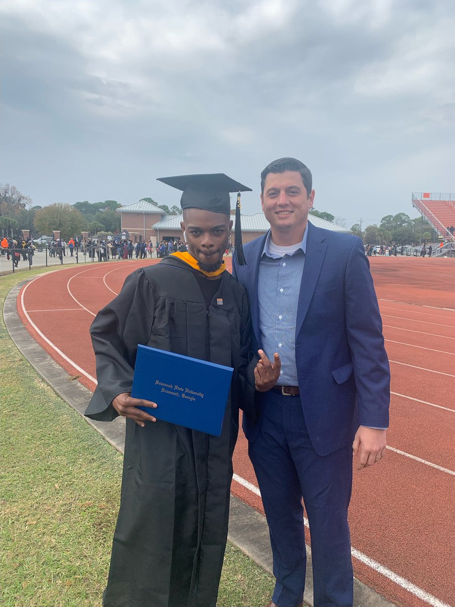CoachDeMasi's tweet photo. Congratulations to our Seniors who graduated today! Proud of all of our graduates. This place is better because of you! https://t.co/JPWY9n42Sr