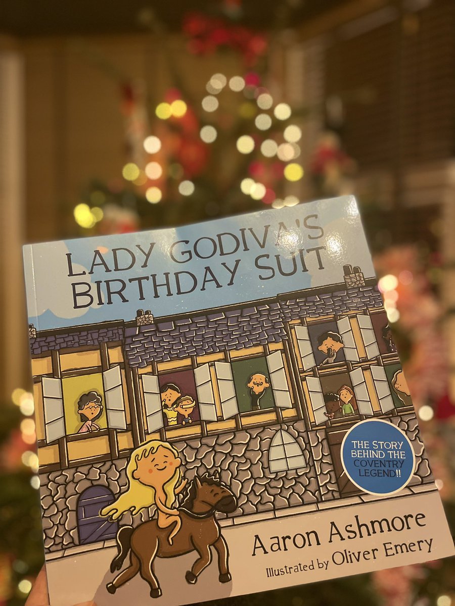 Fantastic to hear great pitches for projects enhancing literacy at our final #socent lecture with <a href="/ceesay_njie/">Mariama Njie-Ceesay</a> for <a href="/Literacy_Trust/">National Literacy Trust</a>. Story sacks for parents and children with learning difficulties, book banks &amp; more. <a href="/EtchandPin/">Etch and Pin</a> legendary book is on its way to worthy winners 🎄👍🏼
