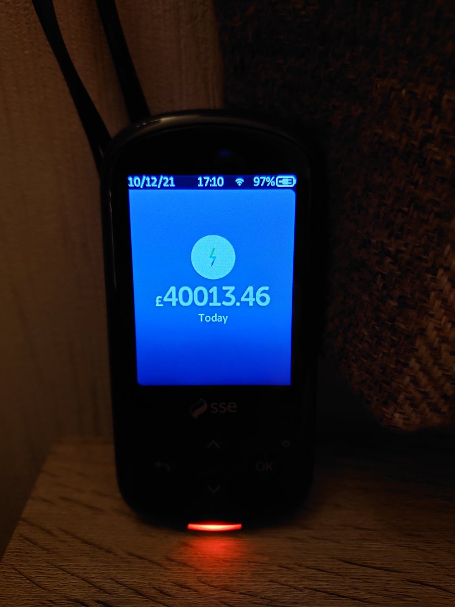 dgfman's tweet photo. Thanks SSE... Smart meter telling me that I have used over £40000 pound of electricity today. This is now the second time this year. https://t.co/32rS5mg34x