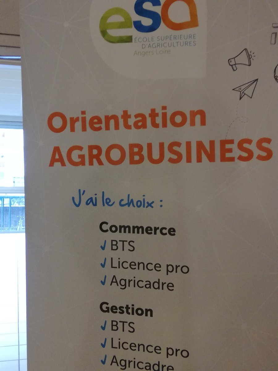 AGRICADRE_ESA's tweet photo. #JPO Prêts à vous recevoir, partager, échanger, vous conseiller avec @jb_bonne @MarieLeb49 #Agricadre #métiers #Commerce #Gestion #Management #Agriculture #Agroalimentaire 
Sam 11 déc 9h-17h @Groupe_ESA @Angers 🧑🏼‍💻🚜🌽🌍
🔗https://t.co/HQLTwg4CVX https://t.co/u5Qkq2tI38