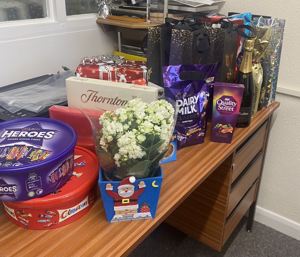 LiphookTravel's tweet image. THANK YOU 💙 

Today we received 3 lots of amazing feedback from helping clients to get to various places in the world during these crazy times, they have been so appreciative of our support and guidance and it really means a lot to us 😍