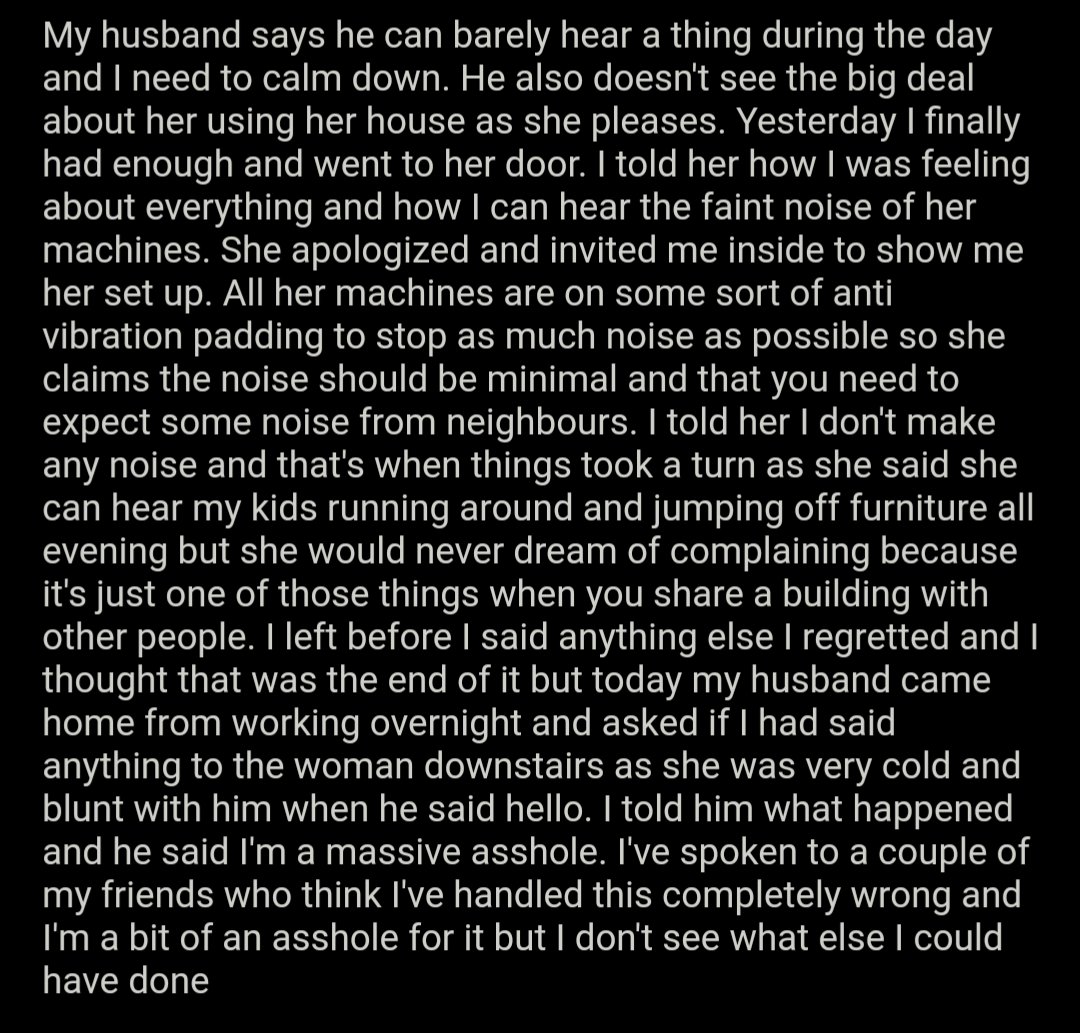 AITA_online's tweet image. AITA for asking my neighbour to move her craft room to a different bedroom?  bit.ly/31EjdBr