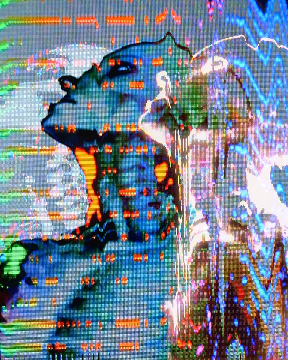 Unconstructed tweet media