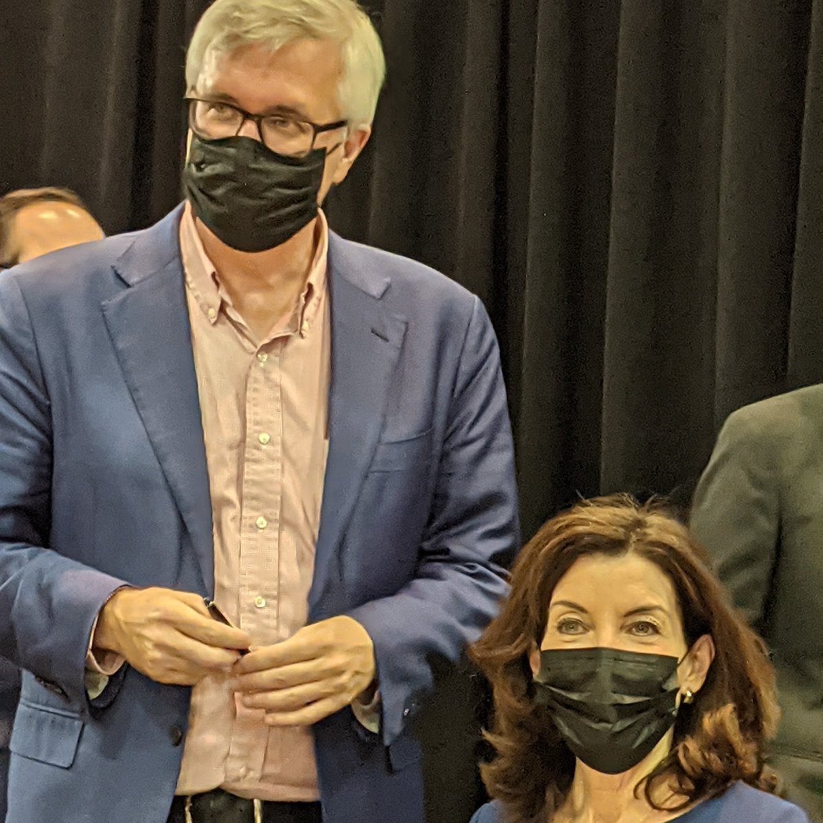 BrianKavanaghNY's tweet photo. With @GovKathyHochul's signature today, FHEPS vouchers will no longer be set below fair market rent. This will help families facing eviction or DV find stable housing. The change will increase health/safety, inspire dignity &amp; is cheaper than the shelter system—the right approach. https://t.co/7UXUqXfuLz