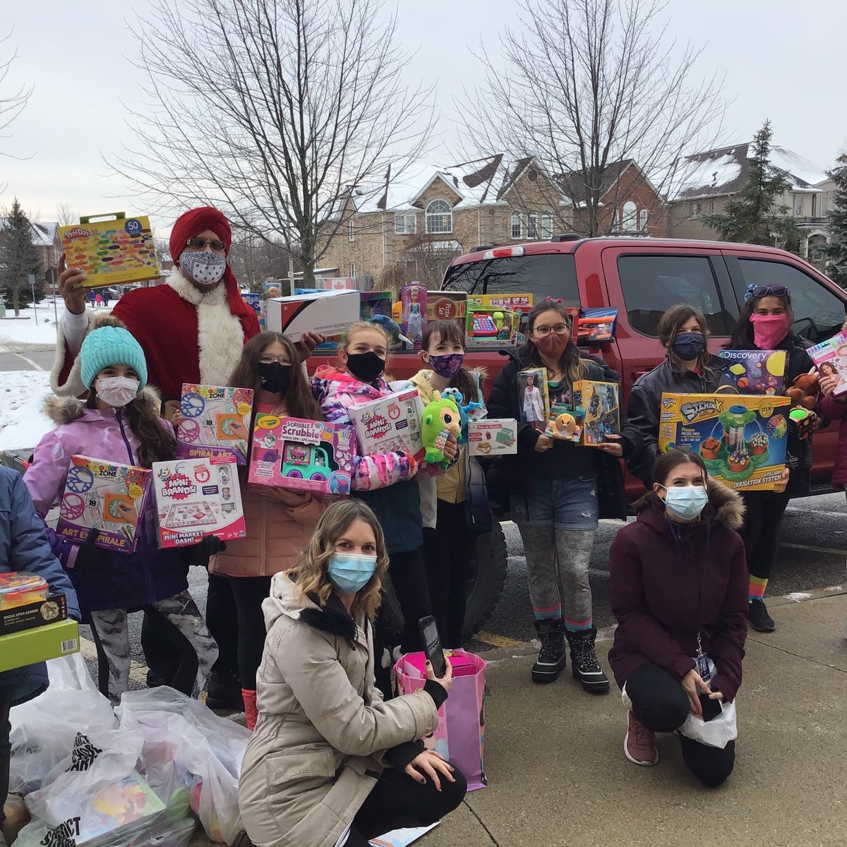 SCreekStorm's tweet photo. Thank you to Tiger Jeet Singh Jr for bringing the Big Red Sled so we could load up our donations for #MiracleonMain and for sharing a wonderful message about #Inclusion #Respect #Tolerance The holiday season is for everyone. All children deserve some holiday cheer. https://t.co/ojkyZeI8TW