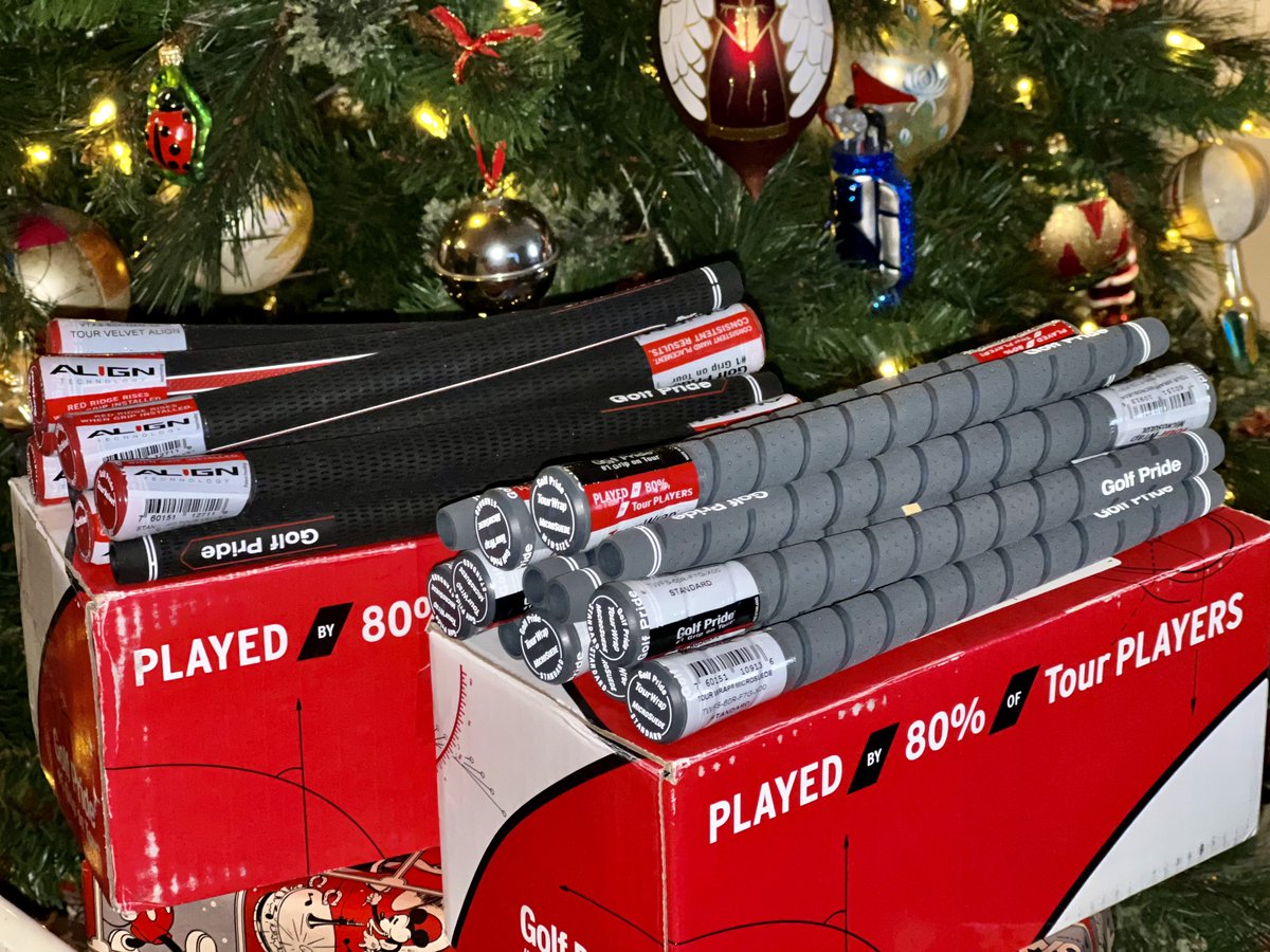 DAY 2: PGAPappas 12 Days of Christmas Golf Giveaway

🎁 Full Set of (13) Golf Pride Grips 
(2 Winners, choose Tour Velvet Align or Tour Wrap Microsuede) #JingleBAM!

To enter:
🎄 Retweet
🎄 Follow <a href="/PGAPappas/">Pete Pappas</a> and <a href="/golfpridegrips/">Golf Pride</a> 

#ReleaseTheKringle! 
pgapappas.blogspot.com/2021/12/golf-p…