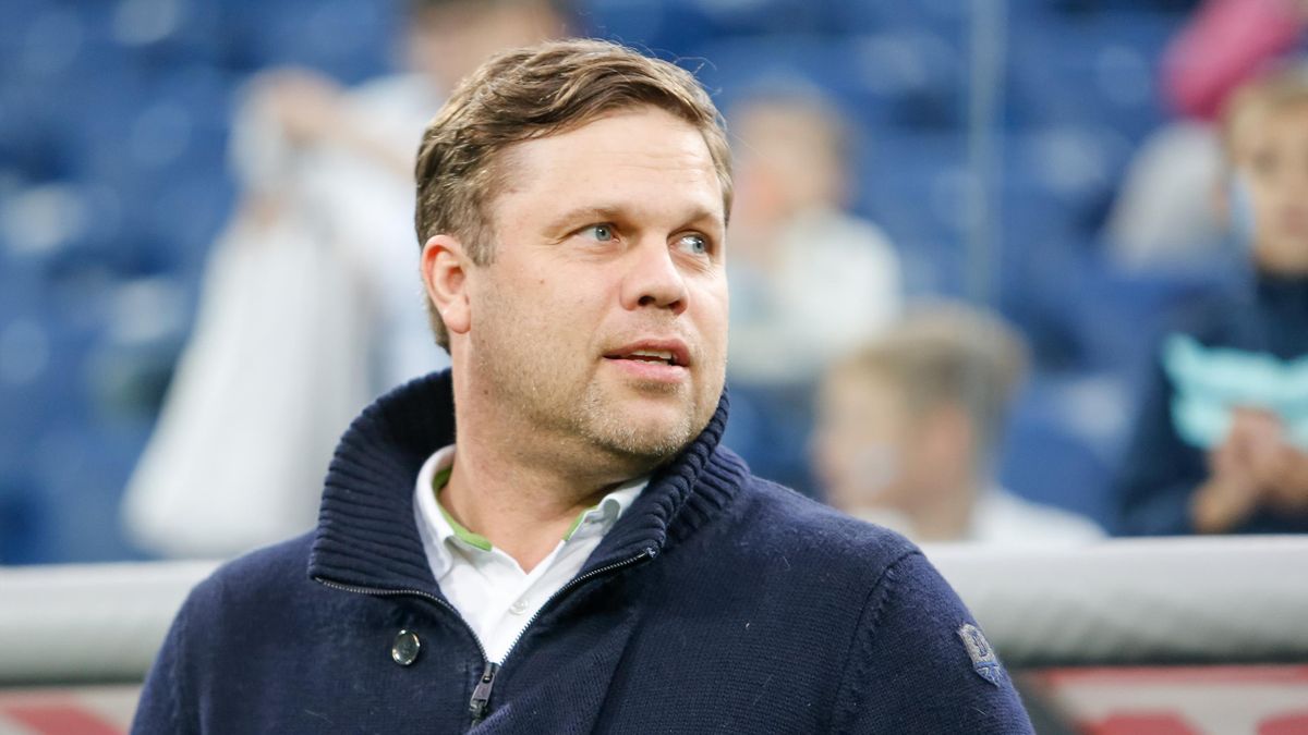 ⚡️ Бывший футболист «Зенита», тренер второй команды петербуржцев Владислав Радимов <a href="/radimov02/">Владислав Радимов</a>  оценил игру полузащитника «Спартака» Михаила Игнатова 

(<a href="/bookierating/">Рейтинг Букмекеров</a>)

⬇️⬇️⬇️

sport24.ru/news/football/…