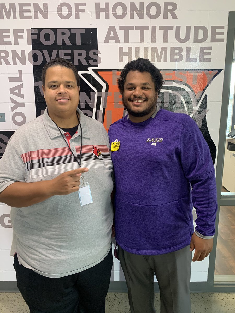Another coach on the #CoachO #GrowthPlan next up and coming college coach who has a good eye for talent and defensive mind @freezysmalls Thank You for pulling up to #BrickTown 🧱 #Family