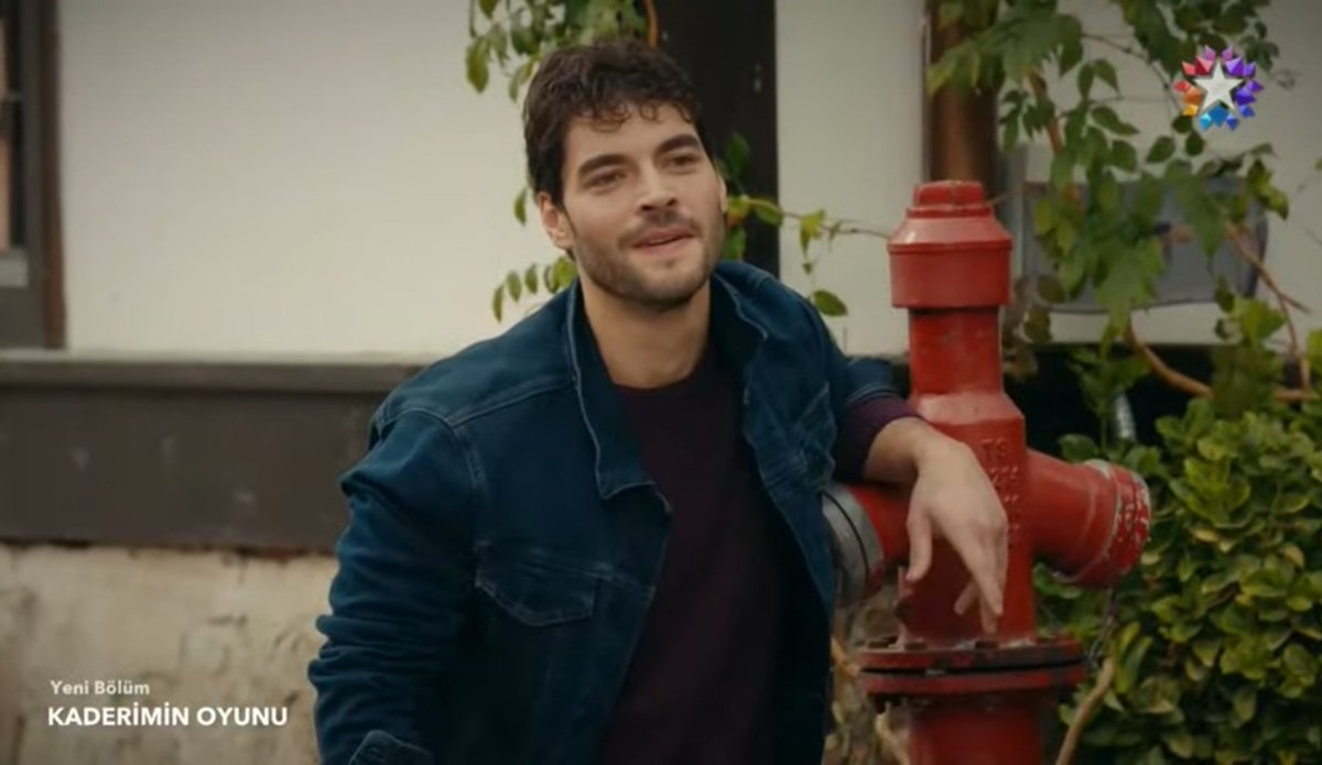 "Ne demek" soyledi  bu adam? 🤣

#Hercai nardesin 🤣  #KaderiminOyunu