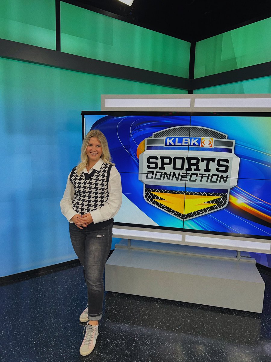 laurenicole107's tweet photo. I am SO extremely excited (and shocked) to announce that I have accepted a job as the Weekend Sports Anchor/Reporter at @KLBKNews! This has been a dream of mine for so long and to say I am thankful is an understatement. I guess wreck ‘Em is appropriate but go frogs forever🤪💜 https://t.co/iAPHEypUNu