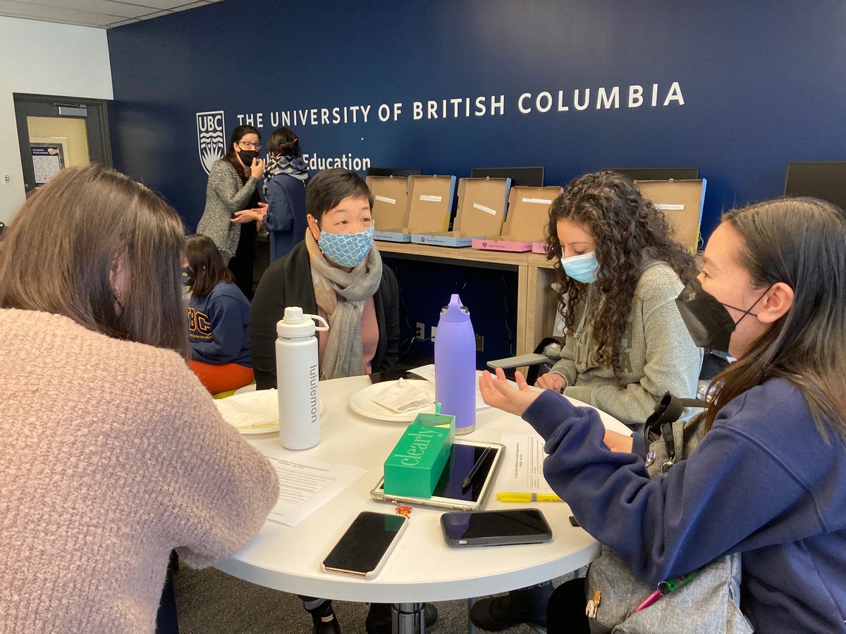 UBCTeacherEd's tweet photo. Huge thanks to @mmetang for Monday's inspiring &amp; interactive workshop with our French specialization TCs. We had the privilege to discuss the linguistic identity for  future French teachers in light of Dr. Tang's proposed concept of 'Ideal Dispositions for a Bilingual Identity'. https://t.co/N7aV4ldDKZ