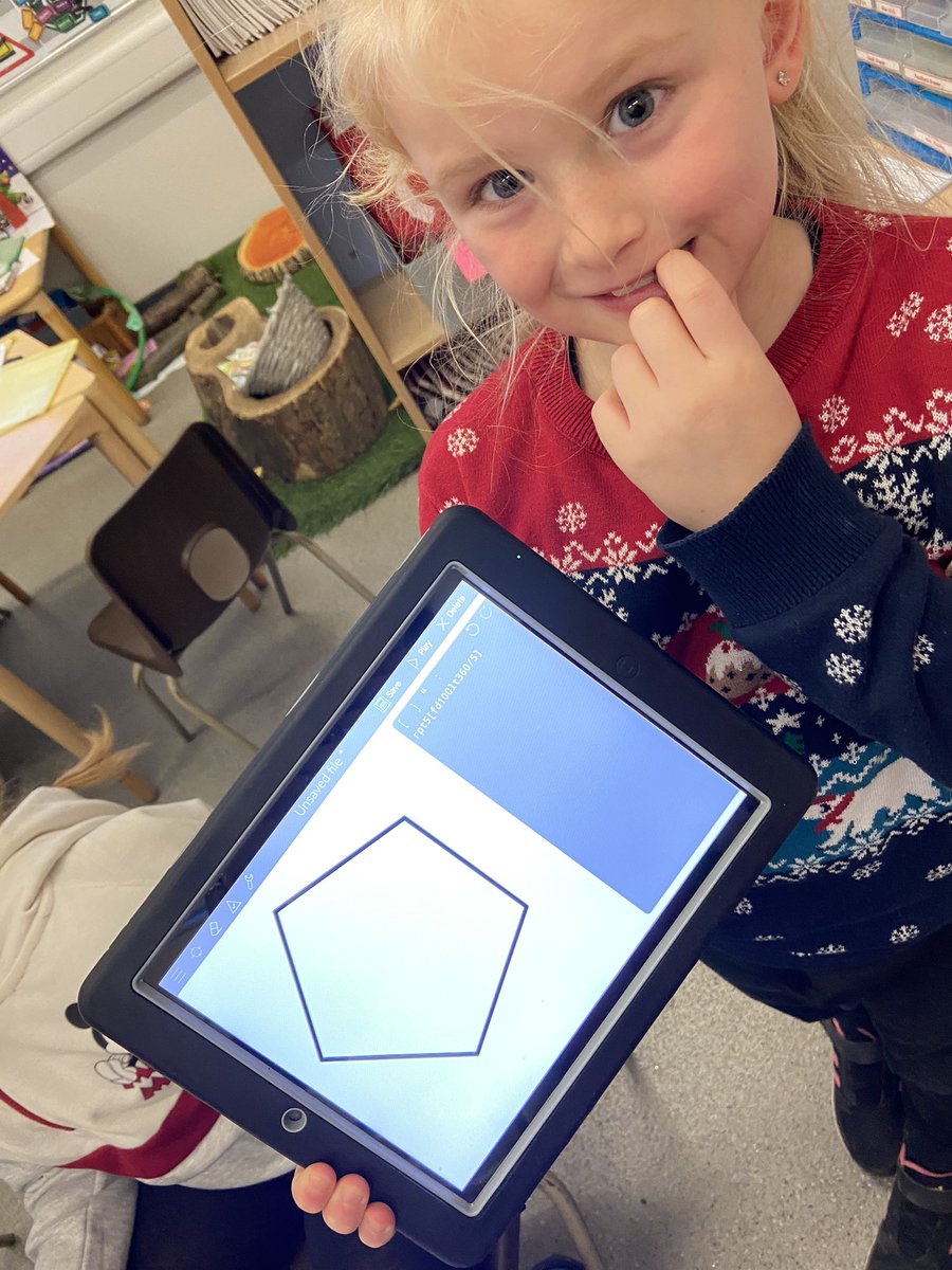 NWEmeraldClass's tweet photo. Mrs Moden was blown away with Emerald’s #coding skills today. Pupils are writing in a language that she just doesn’t understand! Mr Rope @elizabethanac has done an amazing job this term and our pupils have made so much #progress! #teamwheatley #techwhizzes https://t.co/araZKI5i4M