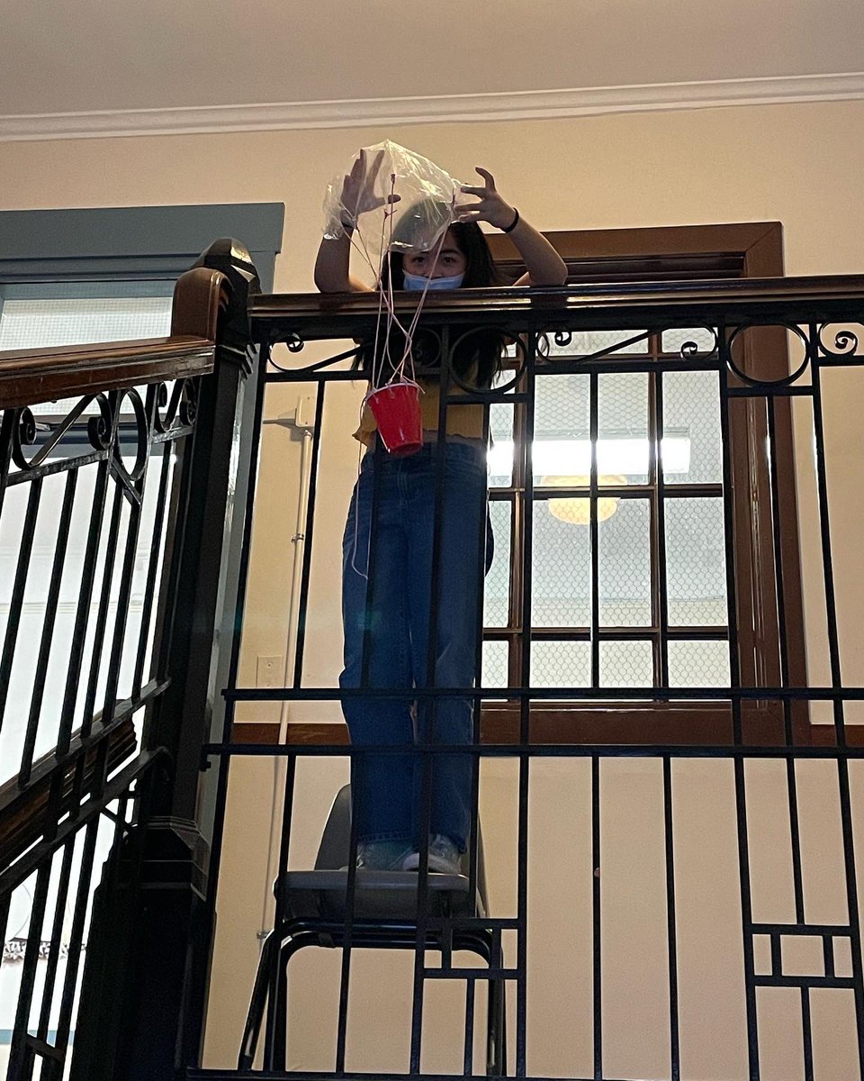 IsaacBrockWSD's tweet photo. Our grade 6/7 students are learning about Flight! For a homework project, they had to create a parachute that would have the most drag and thus the longest drop time. Winning parachute took 9.45 seconds to drop from the second floor to the basement! Great job Room 32! #wsd https://t.co/o8TvOXXI4m