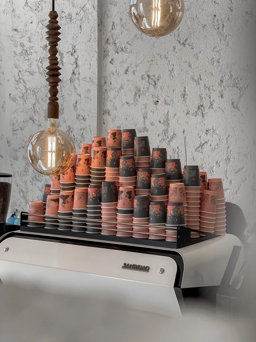 BlIIll's tweet image. تفاصيل مقهى🤍