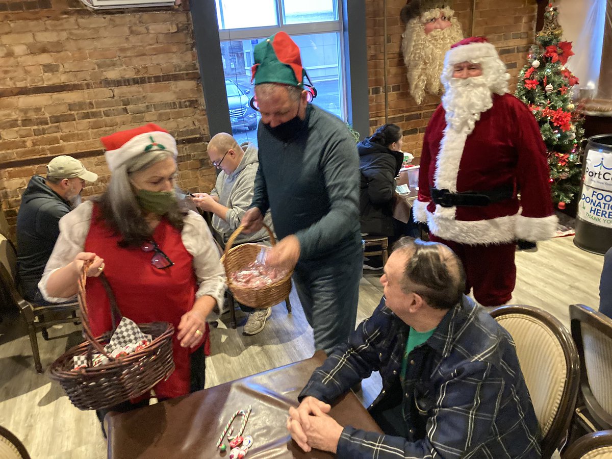 Spreading festive cheer this morning at Melina’s Restaurant on Main st. for the #GreatHolidayFoodDrive. $1 from every breakfast goes to us today. <a href="/PortColborne/">City of Port Colborne</a> Mayor Steele here with Santa, too! Come down until 1pm to get your 50/50 tickets and baked goods! #portcares
