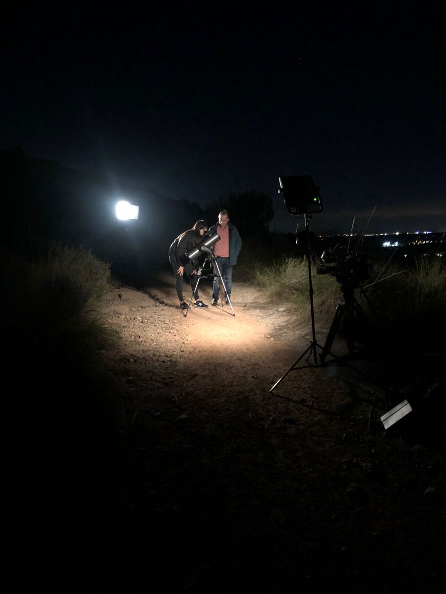 escarabajoTVE's tweet photo. Vivimos en ciudades sobreiluminadas. Hace tanto tiempo que hemos iluminado la noche, que nos hemos olvidado que la noche es oscura.
👉"Una historia para no dormir" 17/Dic 18:10 (17:50 Cat) @la2_tve
@CienciaRTVE @rtveplay @EnricMarcoSoler
@ebdonana @Dr_Estivill @celfosc #Gohnic https://t.co/TnutTftaRl