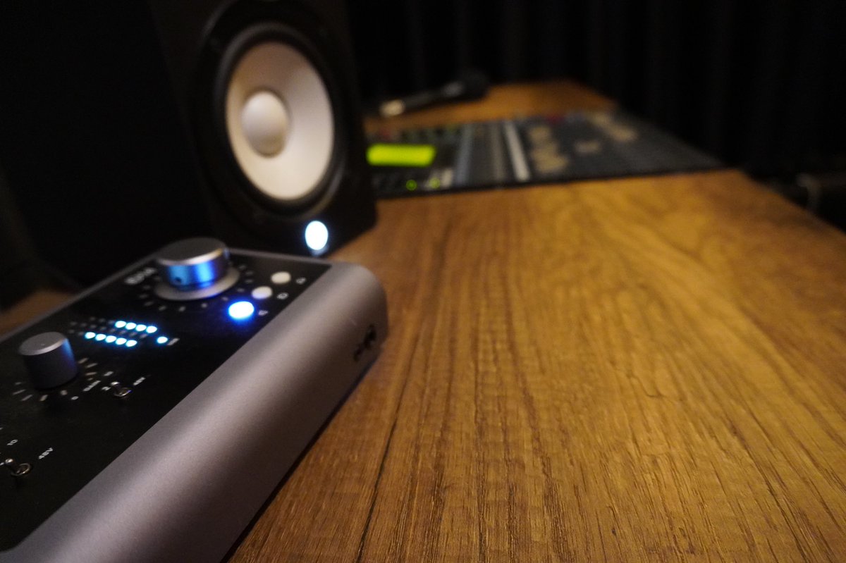 Beraber yeni şarkılar kaydetmek istermisiniz !!
#crossstüdyoları #crosslounge #musicstudio #recording #yenişarkılar