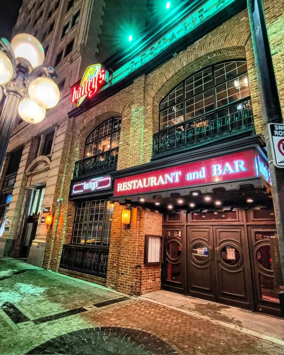 tobandyck's tweet photo. Some of the @MFWBA crew in their natural habitat - the bar. But not just any bar; one steeped in ag history. @LoungeBaileys is as gorgeous and grand as you remember. The service was fantastic, as well. So great to see everyone! Game time: find @EdWhiteMarkets https://t.co/cWlMg9RpFV