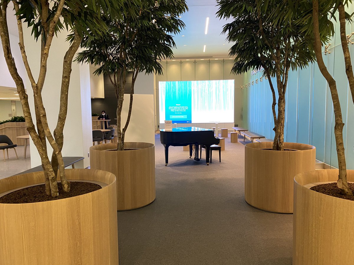 Love our new “history wall”! A no touch hand controlled interactive screen to review the history of <a href="/CleClinicMD/">Cleveland Clinic MD</a>. @CleClinicKids #ClevelandRocks