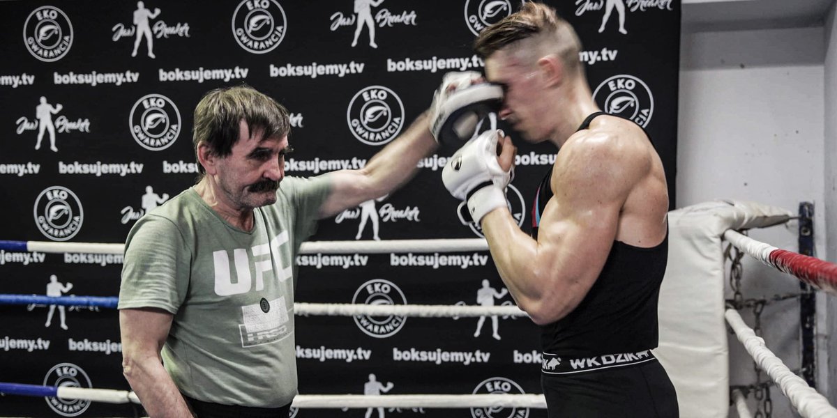 Jutro na kanał warszawski koks wlatuje kolejny film z treningu u Zbigniewa Raubo w którym odpowiem na pytania spod poprzedniego filmu zgodnie z umową🤝
#highleauge #warszawskikoks #owcawk