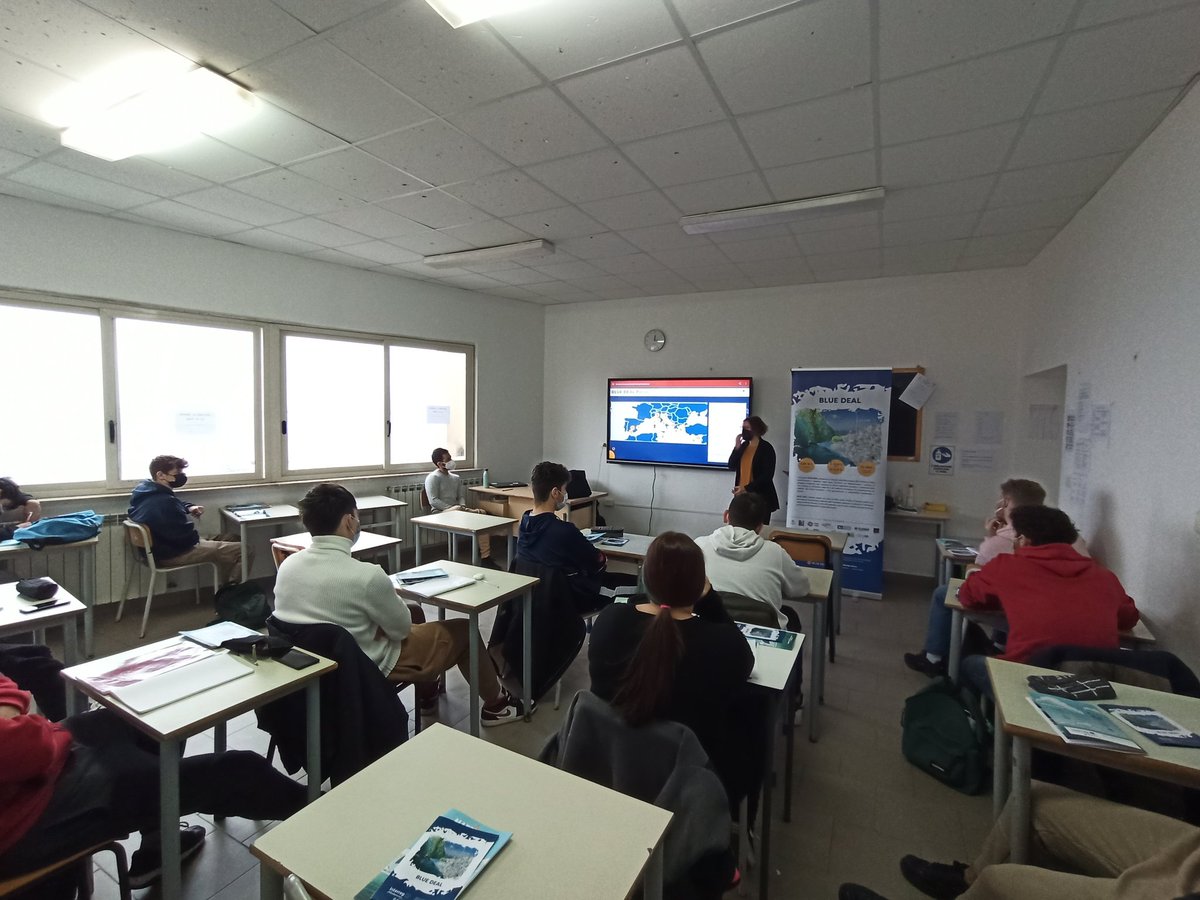 EGSiena's tweet photo. Today @bluedeal_med lands at the high school #Nautico in Porto Santo Stefano (GR - Italy) to present the BLUE ENERGY FOR THE FUTURE - Blue Energy School Contest.
@EGSiena and #Indaco2 met the 4th a and 4th b!
Canโt wait to see your proposals!!๐๐๐ https://t.co/46pFsUfvTr