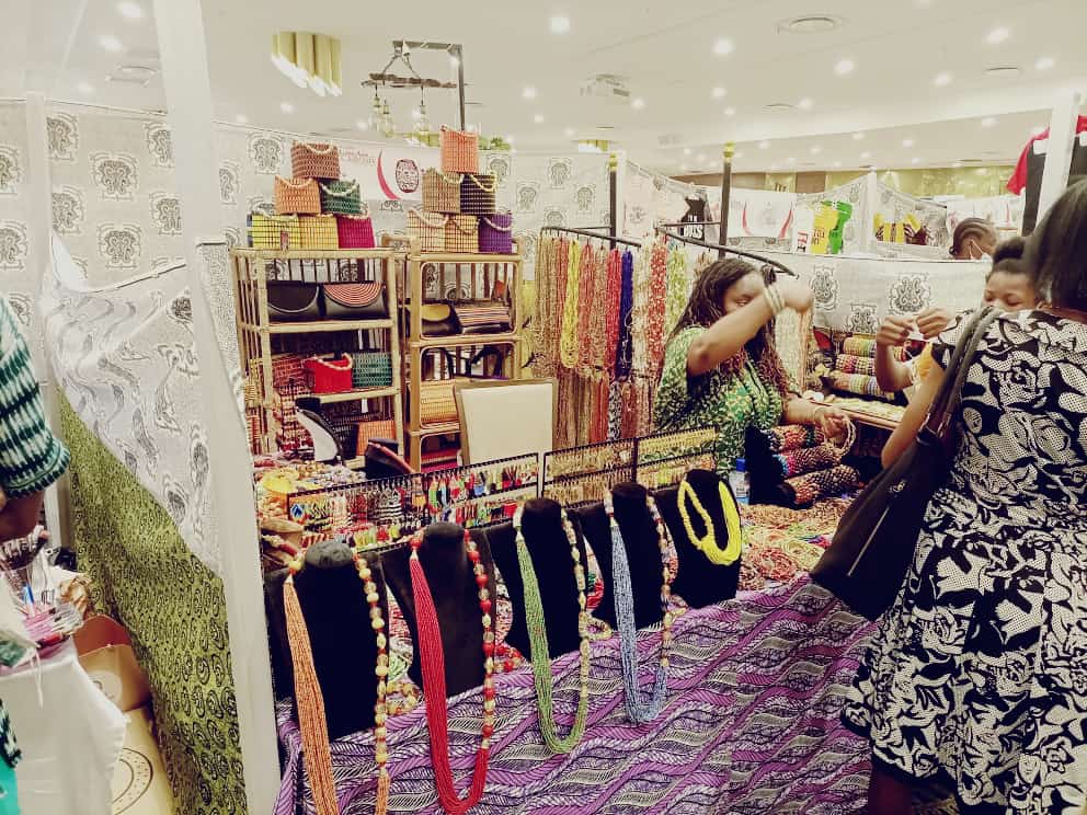 madeintogo_com's tweet photo. Kessinonu Design ➡️ Accessoires
sur la foire à la salle Fazao de l'Hôtel 2 Février.
Event by Anais Concept & Deladem Sodatonou
#Fac7 #MadeinTogo #gifts #Togo https://t.co/RQztUTSgBg