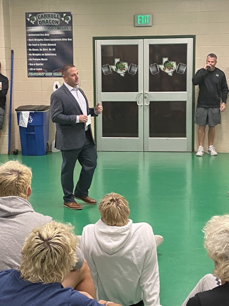 CarrollDragonFB's tweet photo. Powerful message by @JeremyTrojacek Thanks for coming to speak to the team! #8SecondRide #Tradition https://t.co/5mmPgTK8jg
