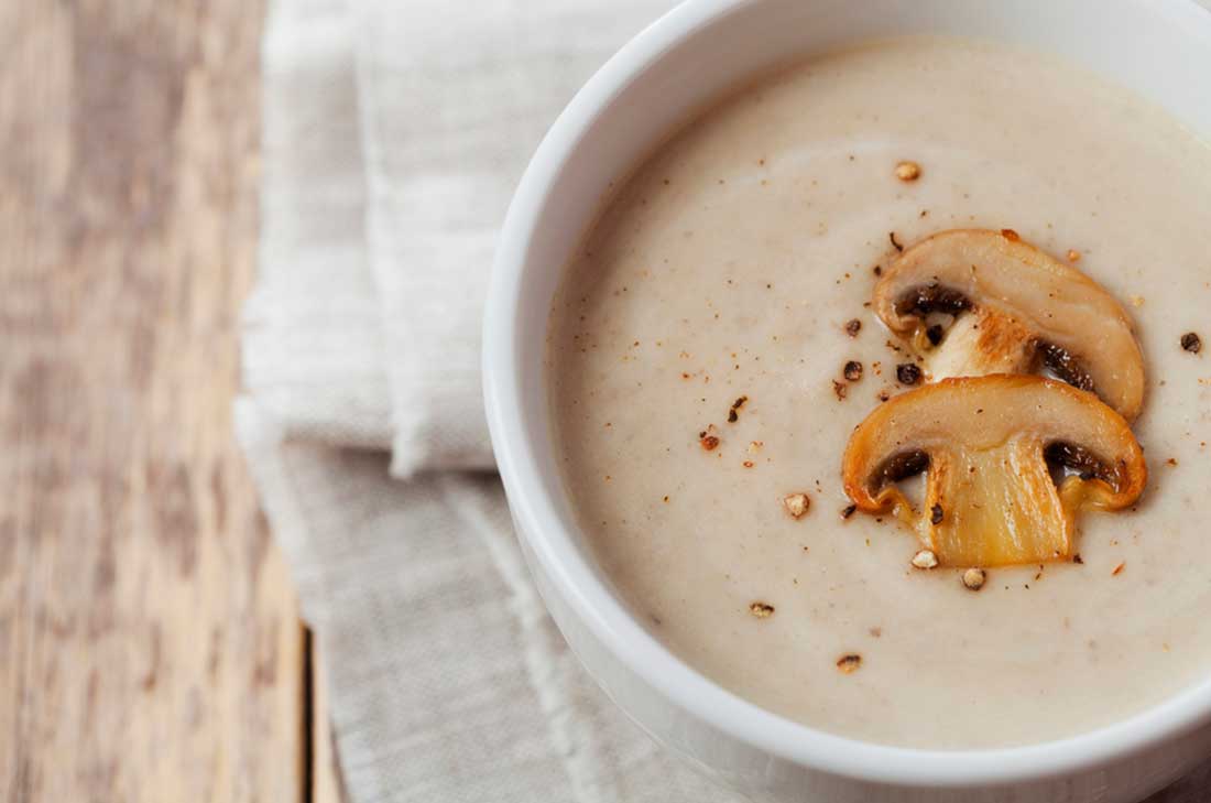 RadioMontornes's tweet photo. 🆕👩🏽‍🍳 Una nova recepta arriba a @LMRMONTORNES de la mà d'Elisabet Cuadradas. Aquesta setmana descobrim com preparar una deliciosa crema de xampinyons 🍄 (foto: Cocina Vital)

▶️ https://t.co/eB1IwSIr9Z https://t.co/mJGcoFeJBV