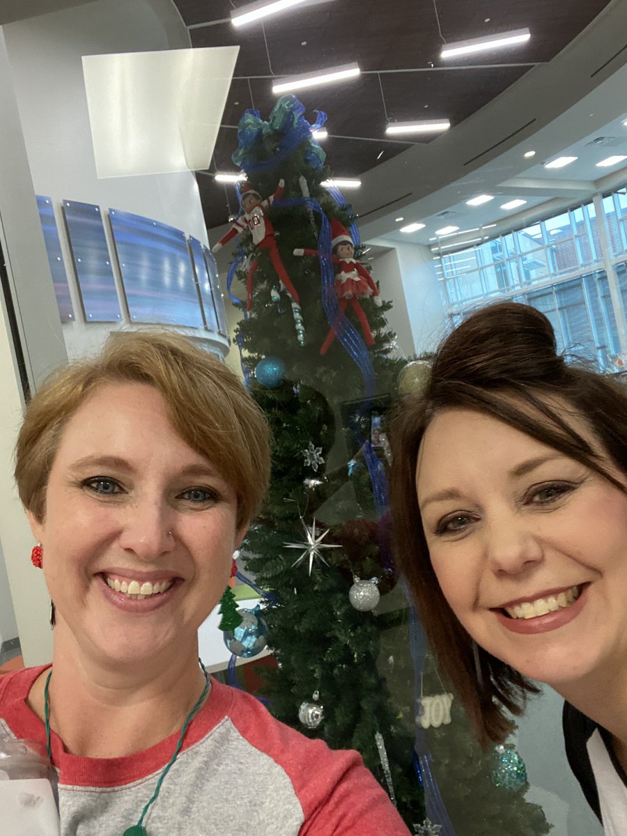 In the Christmas Spirit #WellsElfieSelfie #ExploreWells <a href="/CFISDWells4th/">Wells 4th Grade</a>