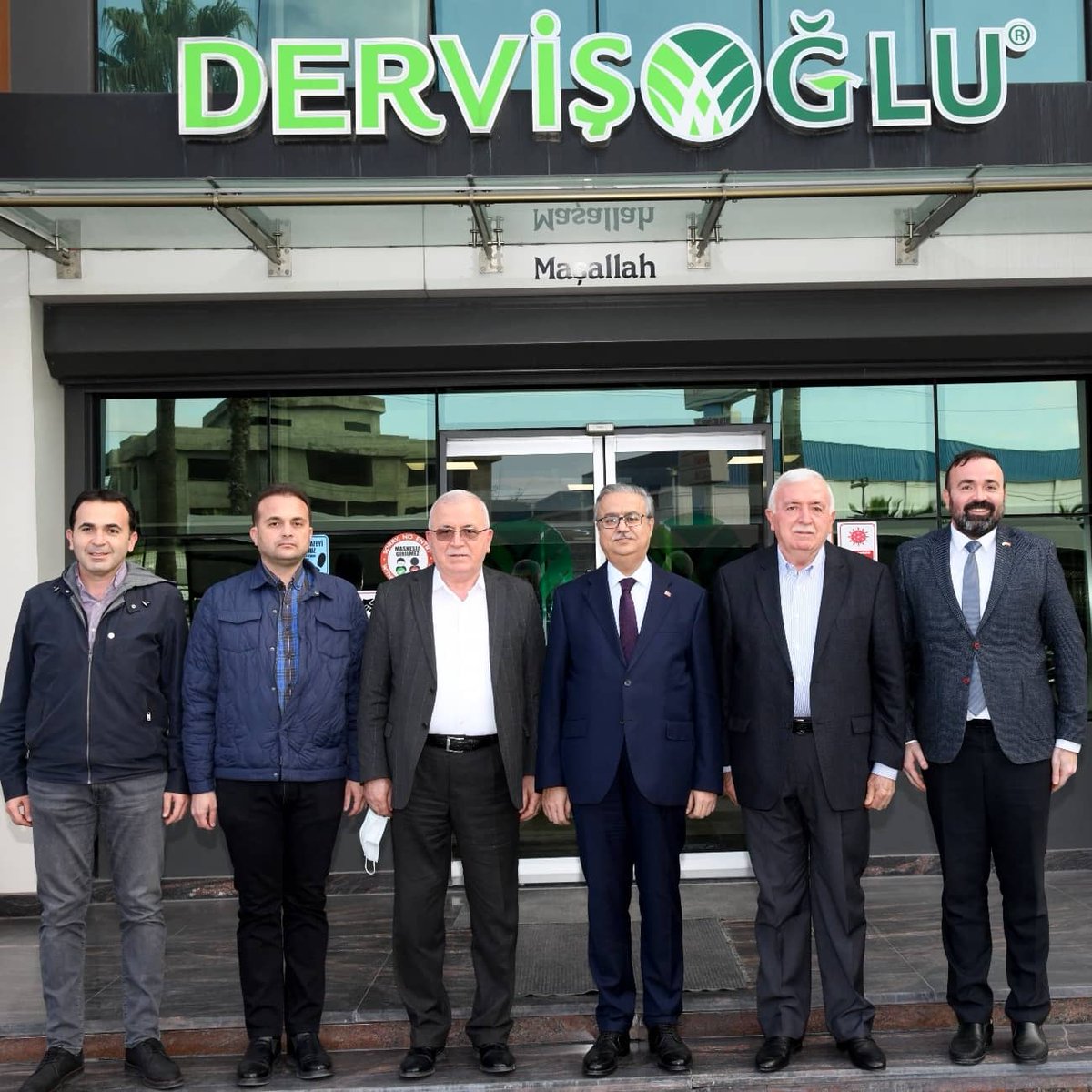 SaitDervisoglu's tweet photo. Mersin Valimiz Sn. Ali İhsan Su'ya şirketimize yapmış olduğu kıymetli ziyaretleri için çok teşekkür ederiz.

Dervişoğlu Ailesi

#AliİhsanSu #MersinValisi #ziyaret #DervişoğluBakliyat #bakliyat #ticaret #ihracat #saitdervişoğluofficial #saitdervişoğlu #dervişinyolu #mersin https://t.co/4WbyvXonqs