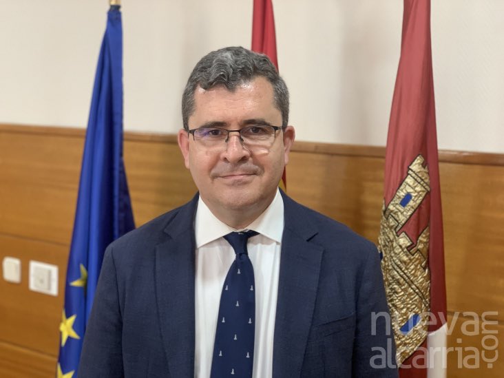 cositalCG's tweet photo. COSITAL se opone a que el Gobierno Vasco asuma la totalidad de las competencias que sobre secretarios, interventores y tesoreros corresponden al Estado. Rafael Santiago Larriba, Presidente de COSITAL Castilla-La Mancha en @NuevaAlcarria Guadalajara https://t.co/D6Ac2QipW3 https://t.co/YlHXmNn7B2