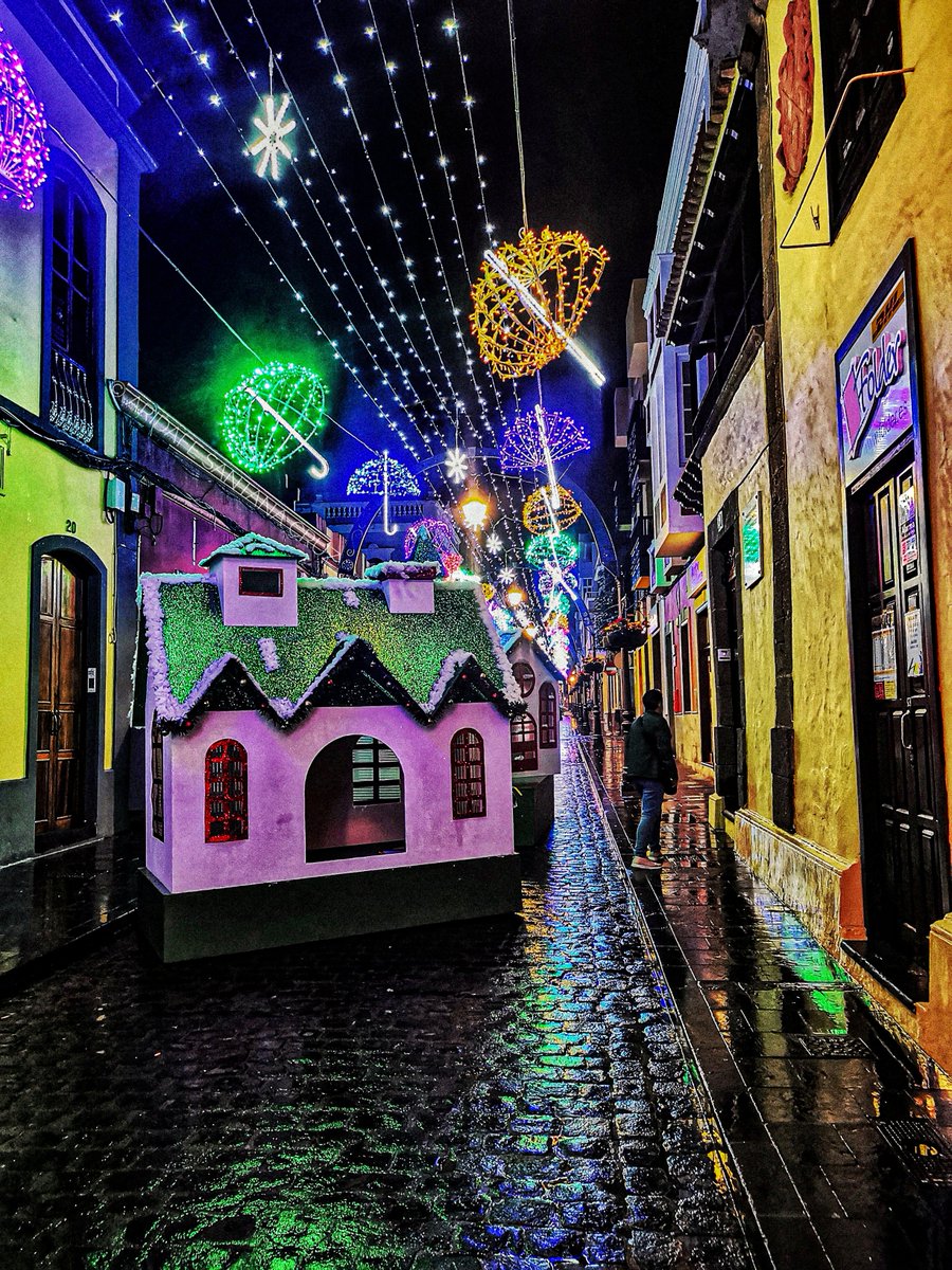crzarisnt's tweet photo. Gáldar y su encanto.💫

@AytoGaldar #Navidad
#GranCanaria #Canarias. https://t.co/rQbZc3vPPC