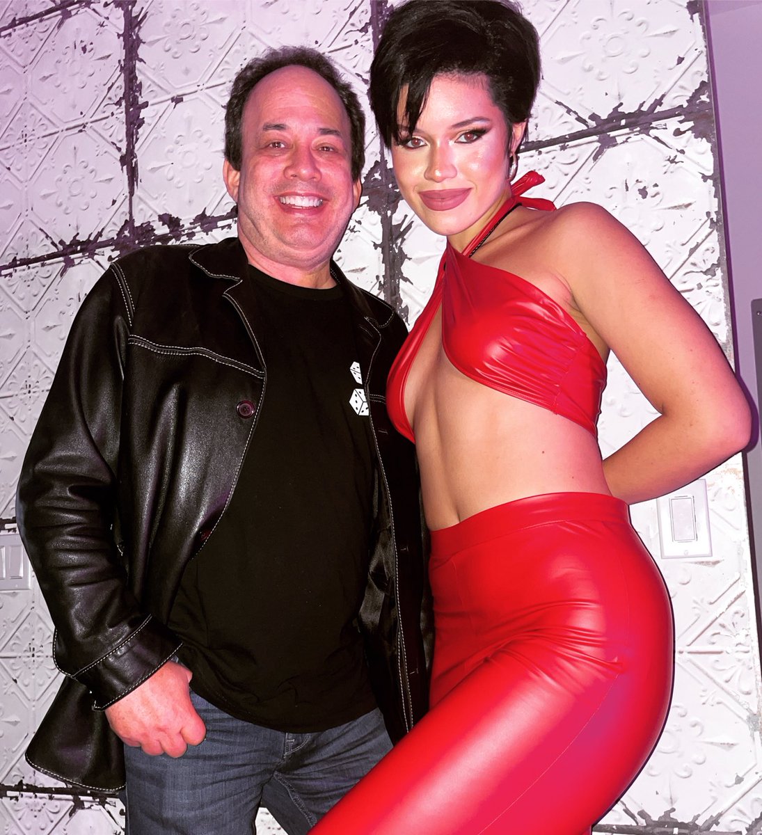 michaeljaysongs's tweet photo. Once upon a time (seems like only yesterday) I met a 2-year old girl in London. Wow, how time flies! Happy 21 #AiyanaLee - I’m so proud of all you’ve accomplished and for all the success yet to come. #Bedroom #RichKids #GangsterOfLove #Hitco #LAReid @nicole_bynicole https://t.co/COdUbiwX9W