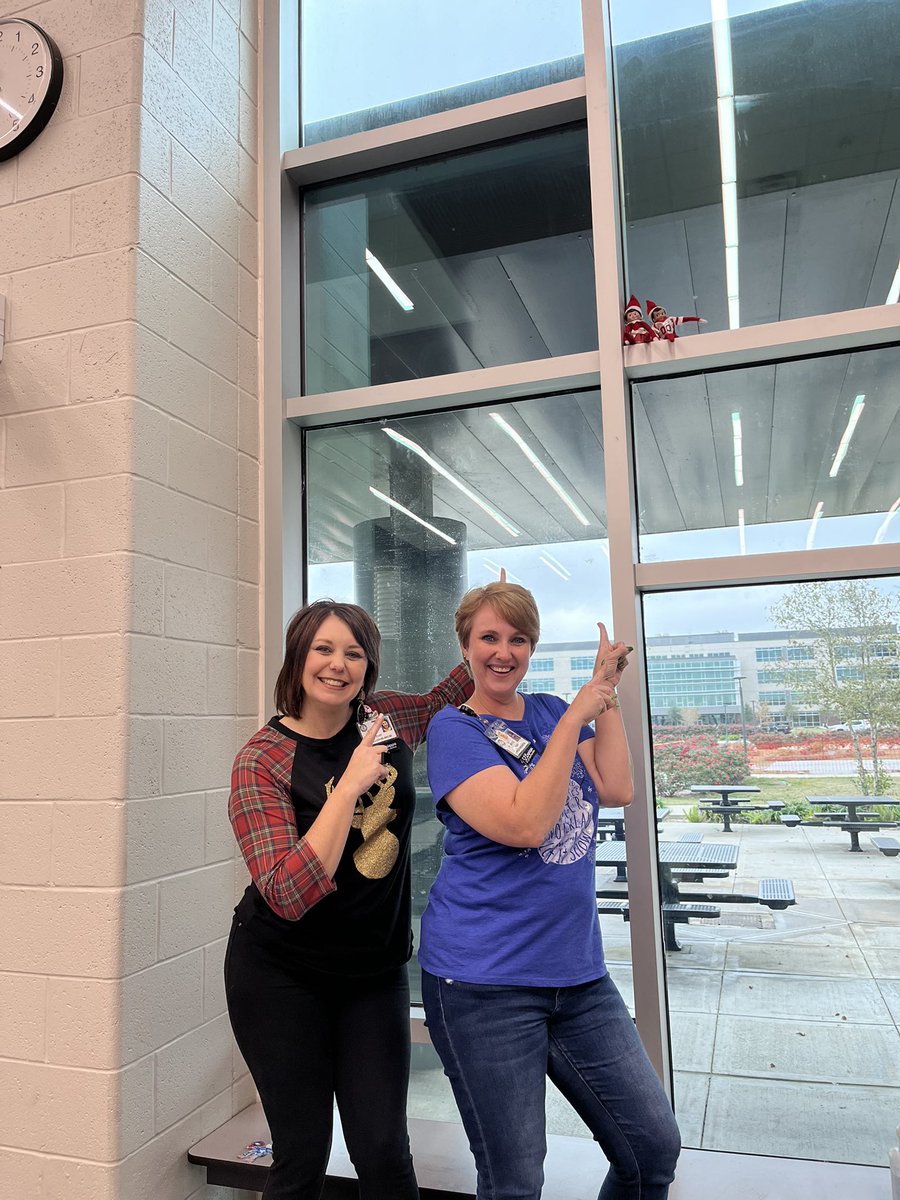 Sneaky little creatures!  #WellsElfieSelfie #ExploreWells <a href="/CFISDWells4th/">Wells 4th Grade</a>