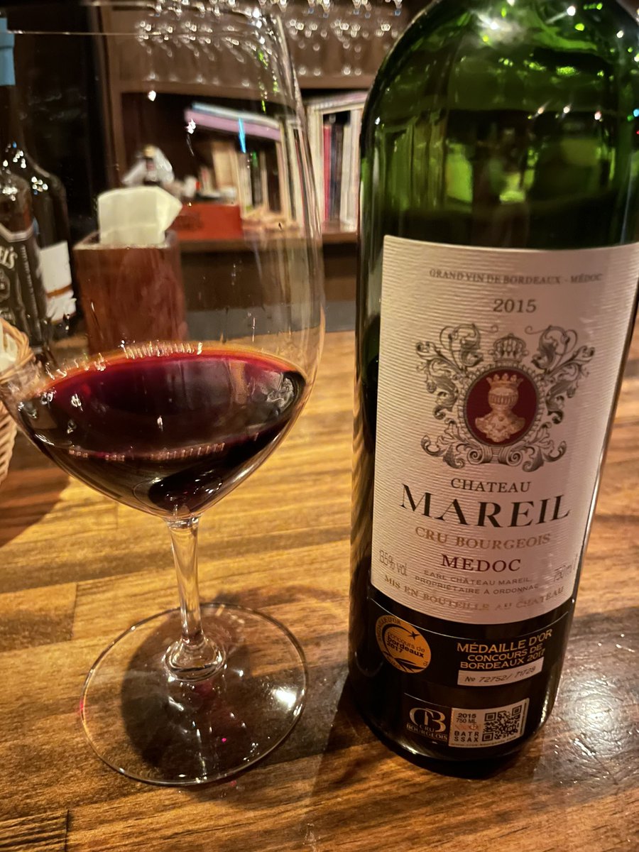 miya_wasabi's tweet photo. 週末の始まりをワインとリンゴのコンポート（お通し）で💫
J’ai commencé le week-end avec les vins🍷

#cheverny
#mareil 
#gigondas https://t.co/O1nwQUB33v