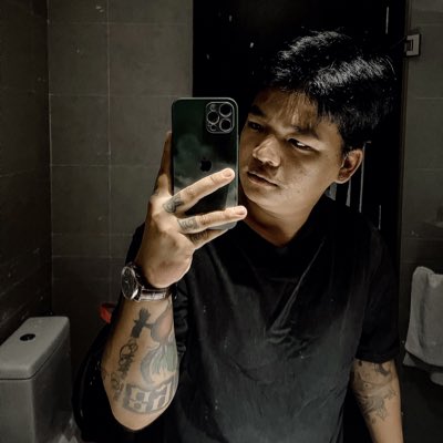 Vanhau1998's tweet photo. #ẢnhHồsơMới https://t.co/eHfXdjJohh