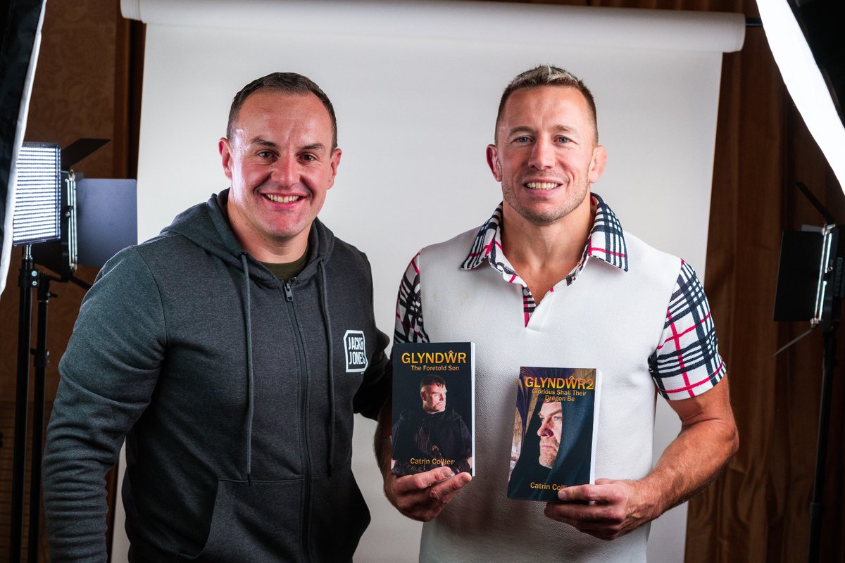 catrincollier's tweet image. And thank you so much Euros Jones Evans for introducing Georges St Pierre to Glyndwr.