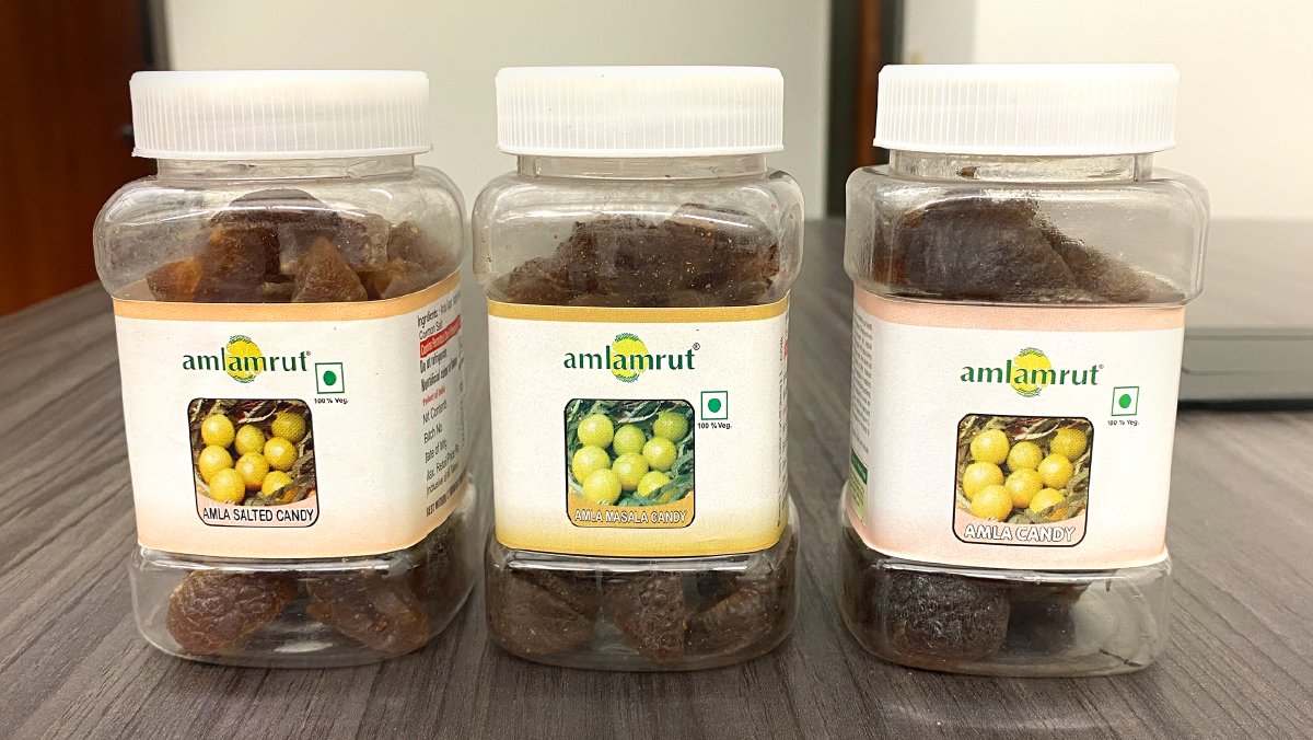 Amla_Commerce's tweet photo. Awesome to have Amla berries at our U.S. headquarters! Thanks to @zyashshah for bringing these back from his recent trip to India. https://t.co/bj0uDLox1h