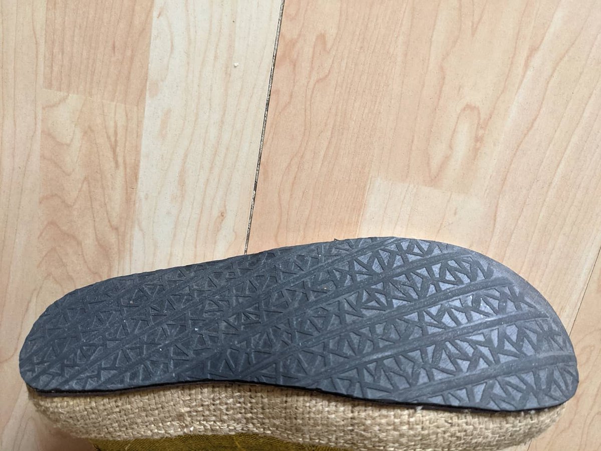 Thanks @ethicallyconsuming for sharing these great pics of your soleRebels!

🛍 Shop the style:  solerbls.com/keeponmsh

#HandcraftedOriginals #ethicalfashion #ethicalfootwear #recycledfashion #veganshoes