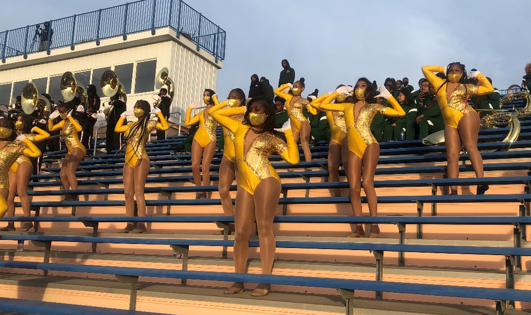 ICYMI: All senior members of Worthing HS band earn scholarships to Langston 
blogs.houstonisd.org/news/2021/12/0…