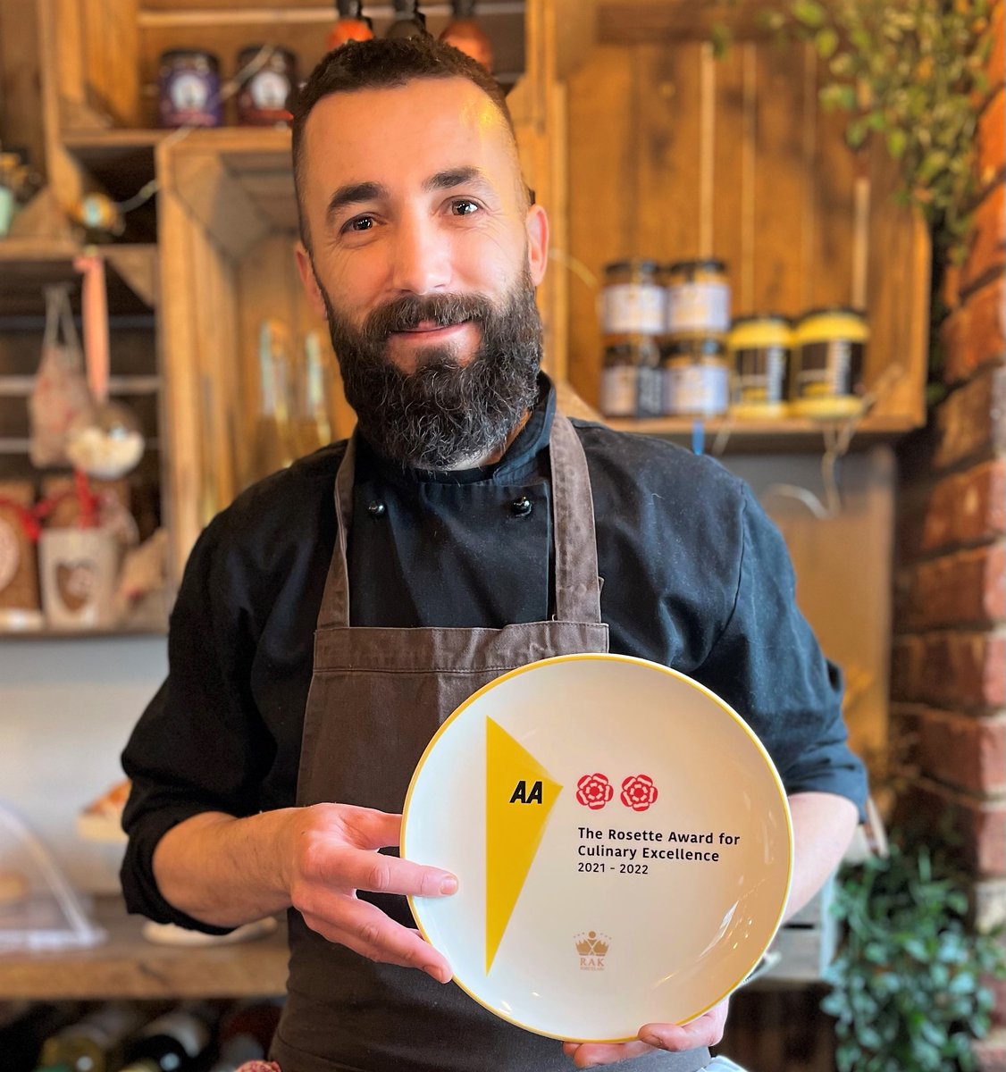 whitepheasant's tweet photo. What a #christmas #present thank you @AAHospitality We once again have been awarded 2AA Rosettes 🏵🏵 for culinary excellence ☺
8 years open & 8 2AA Rosette Awards #consistancy #whatateam 💪 #soproud #aahospitality #2aarosette #hollandhospitality https://t.co/Mewwq5NoHC