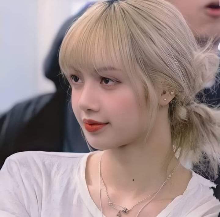 I vote #MAMAVOTE #LISA