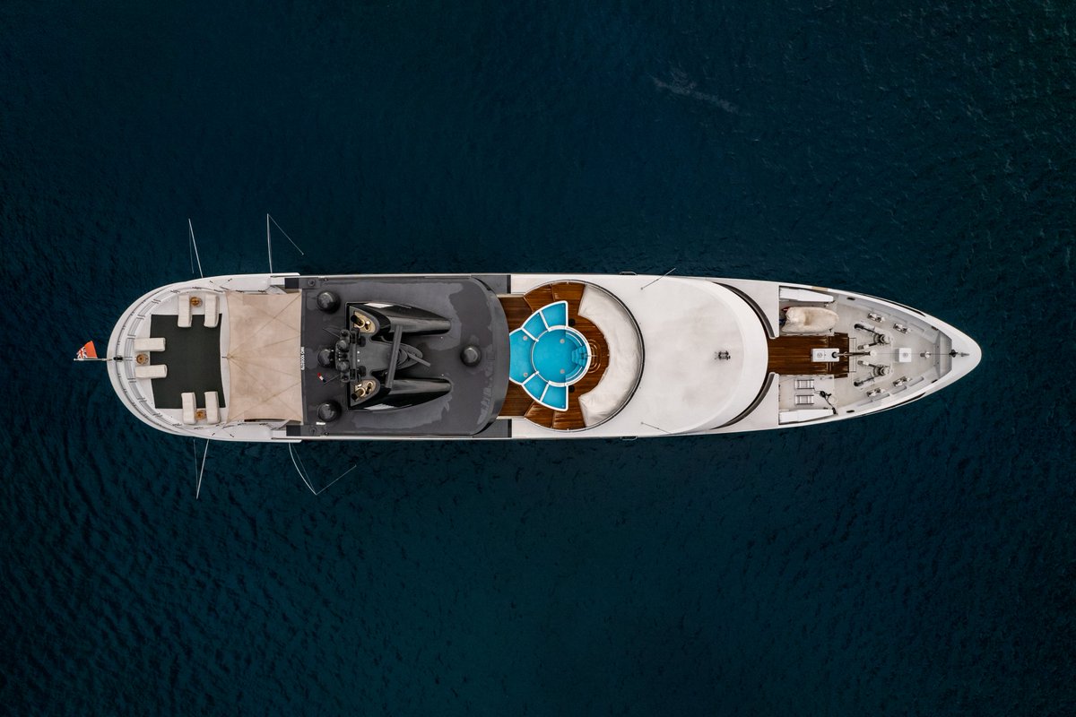 Dutchyachting's tweet photo. #LunaB was delivered by #Oceanco after an exterior design & naval architecture by Oceanco and an interior by #AlbertoPinto in 2005. The 66m/ 216'6" #yacht was formerly known as #Natita, #Ona, #Dilbar I and Dilbar. Photos taken in the South of France by @GuyFleury_Photo. https://t.co/0vrN0M6SAC