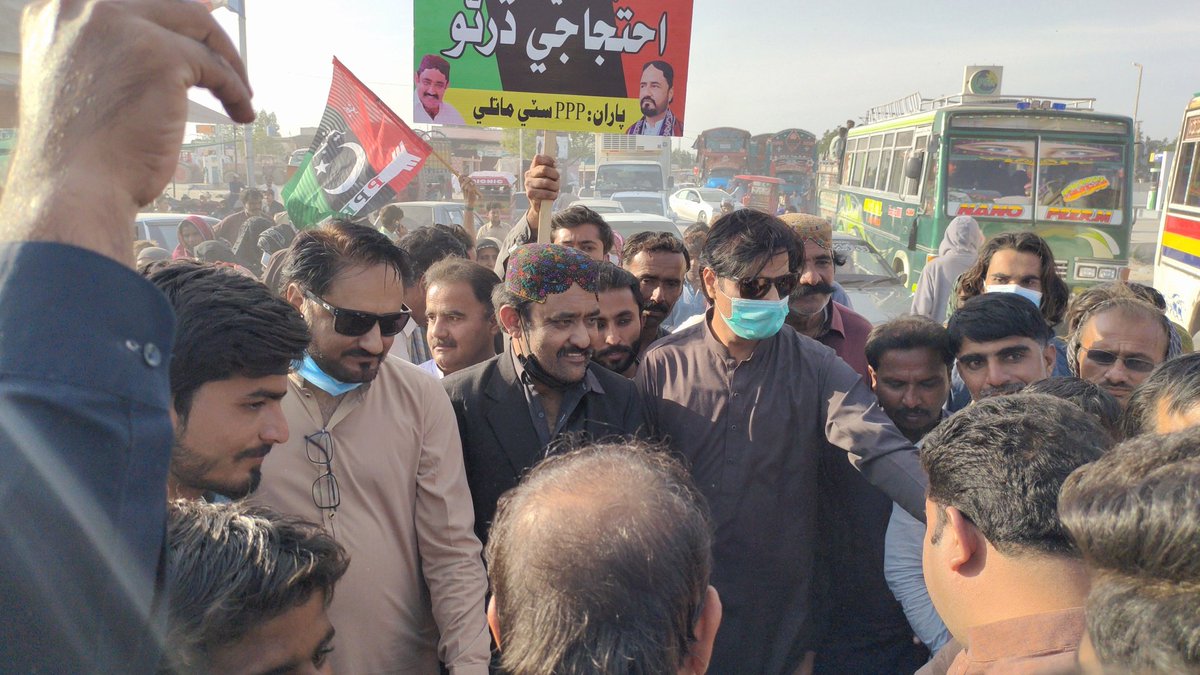 DadaHalepoto's tweet photo. Attended Protest Dharna by #PPP Taluka #Matli against #FederalGovt on Increase in Oil prices &amp; devastating inflation.People across Pakistan are protesting against Niazi govt.
#MehngaPetrolMehngaPakistan https://t.co/YEOreyRv35