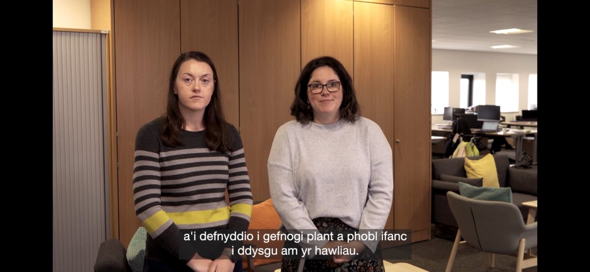 ComyGymraeg's tweet image. Mae staff @ComPlantCymru wedi llunio cynllun i gefnogi’r defnydd o’r Gymraeg o fewn y sefydliad. 
Gwyliwch y fideo i ddysgu rhagor. #ArferionEffeithiol 

comisiynyddygymraeg.cymru/sefydliadau-cy…