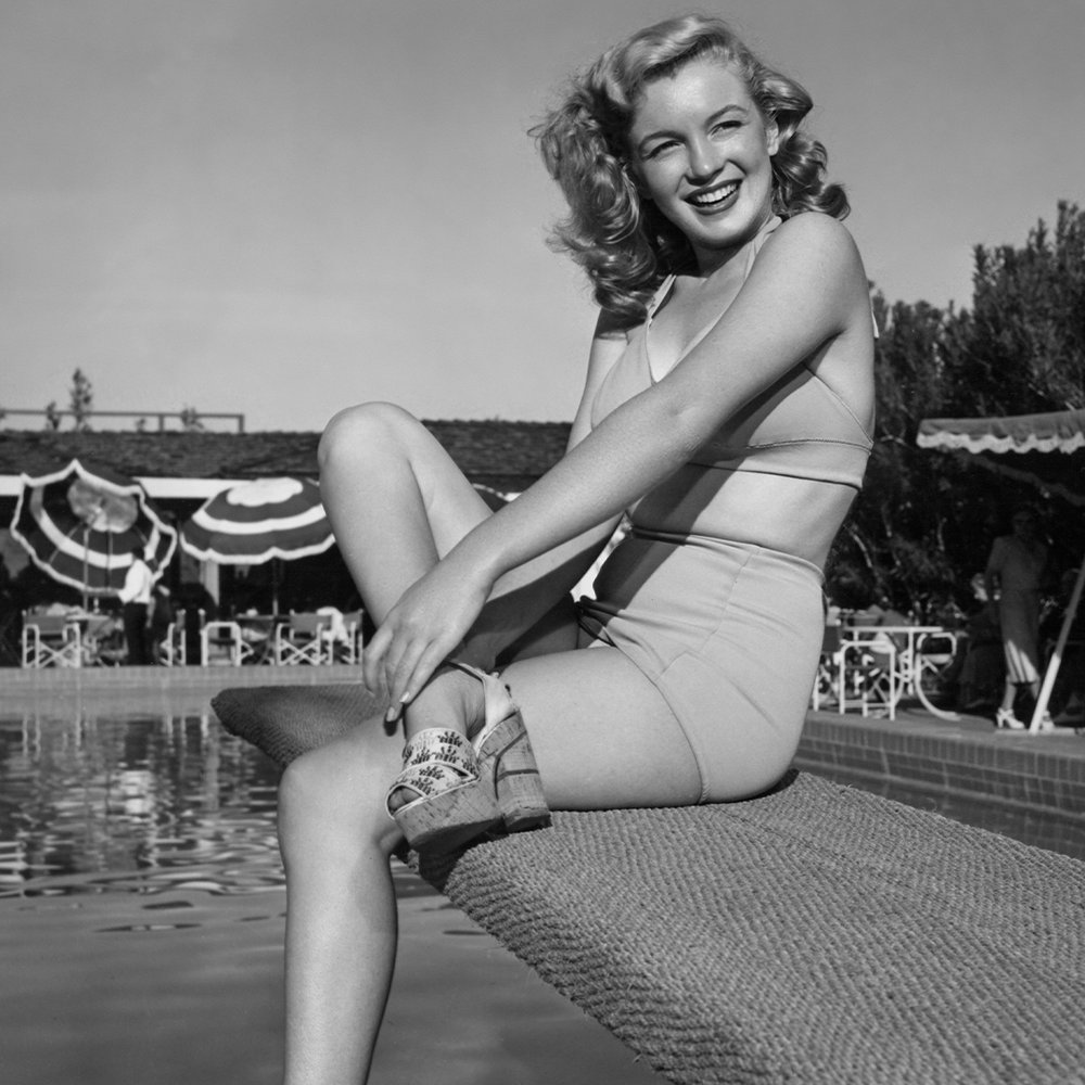 Marilyn Monroe on X: Marilyn Monroe was first photographed at the Palm  Springs Racquet Club in 1947. 📸: #BernardOfHollywood⁣ #MarilynMonroe # PalmSprings #RacquetClub #Swimsuit #Icon #Beauty  /  X