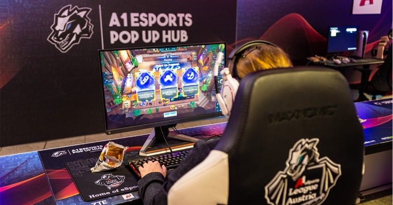 A1eSports_AT's tweet photo. Wir sind wieder da!🥳
Unser #A1eSports #PopUpHub in Wien Mitte - The Mall ist vom 14. - 23. Dezember wieder für euch geöffnet💪7 Tage lang könnt ihr kostenlos Zocken, Challenges bestreiten und jede Menge Goodies abstauben🤩
Alle Infos zum Re-Opening 👇
